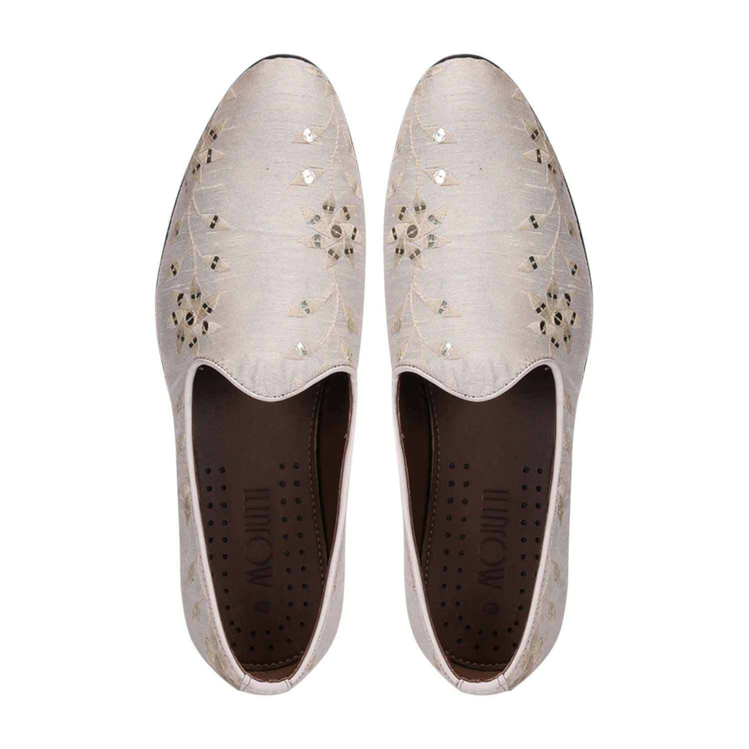 Men Offwhite Ethnic Joothis Slip On
