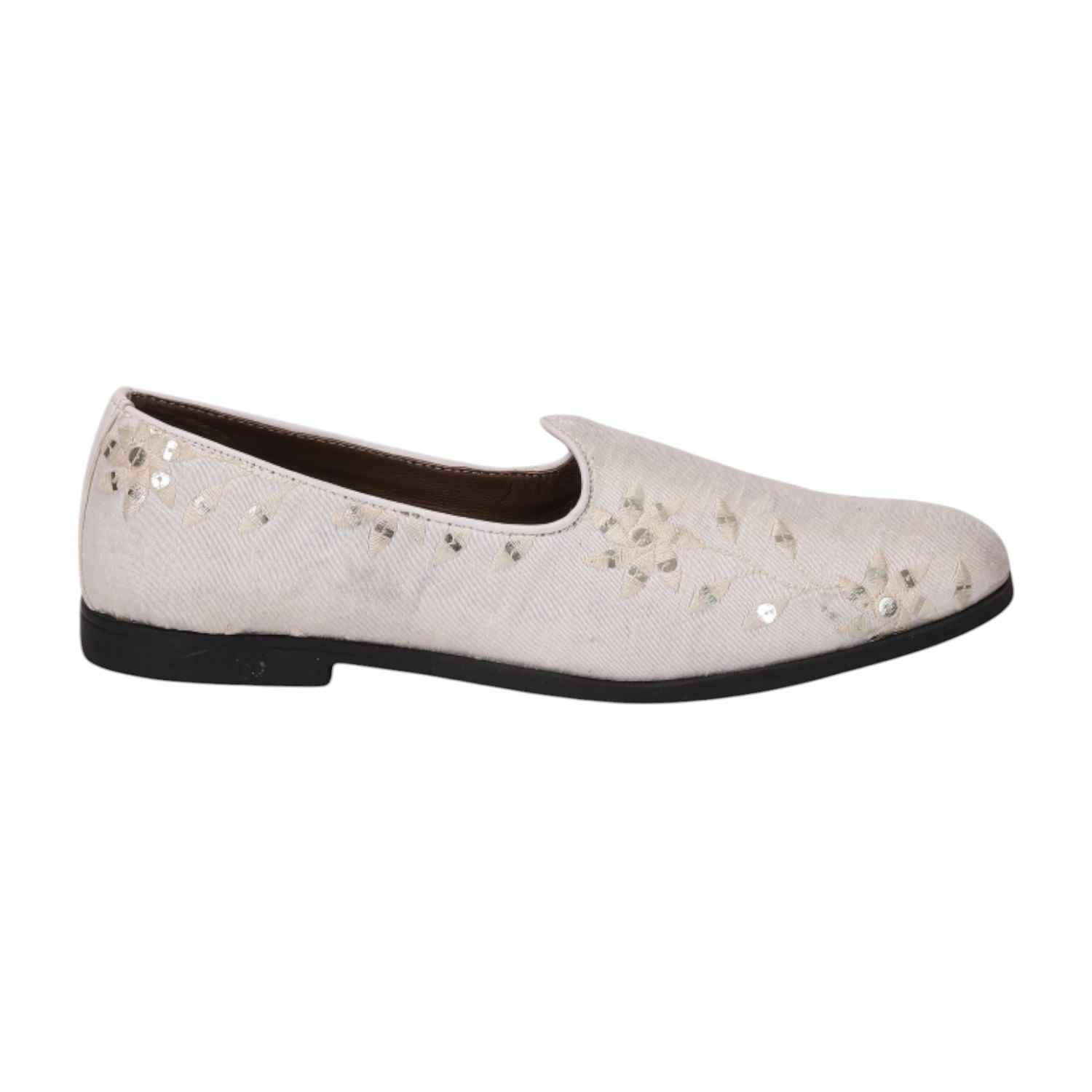 Men Offwhite Ethnic Joothis Slip On