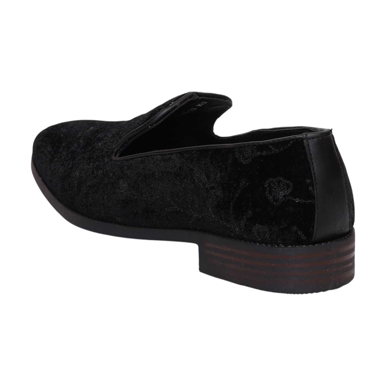 Men Black Velvet Embroidered Ethnic Joothies  Slip On