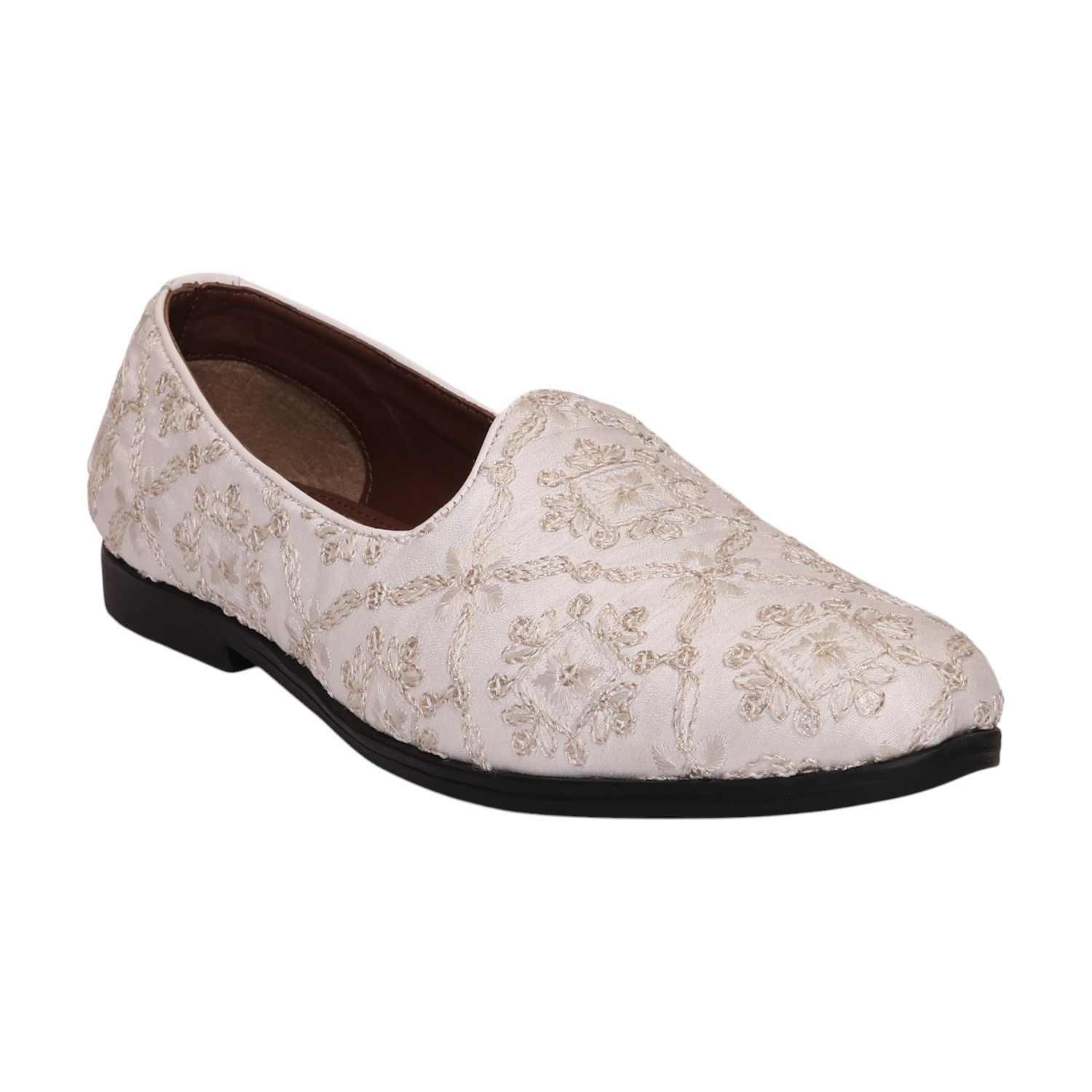 Men Offwhite Embroidered Ethnic Joothies  Slip On