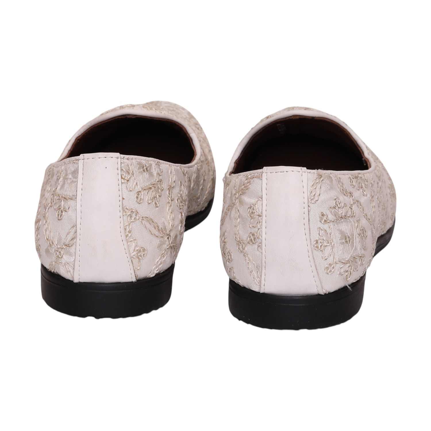 Men Offwhite Embroidered Ethnic Joothies  Slip On