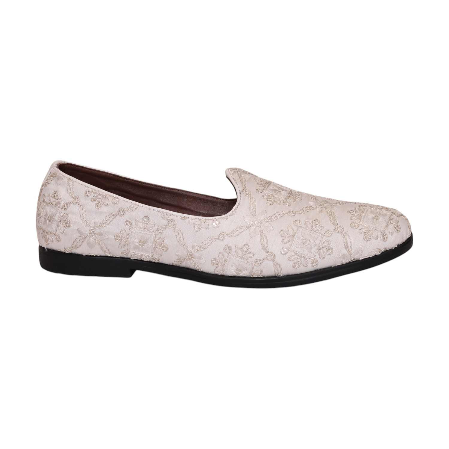Men Offwhite Embroidered Ethnic Joothies  Slip On