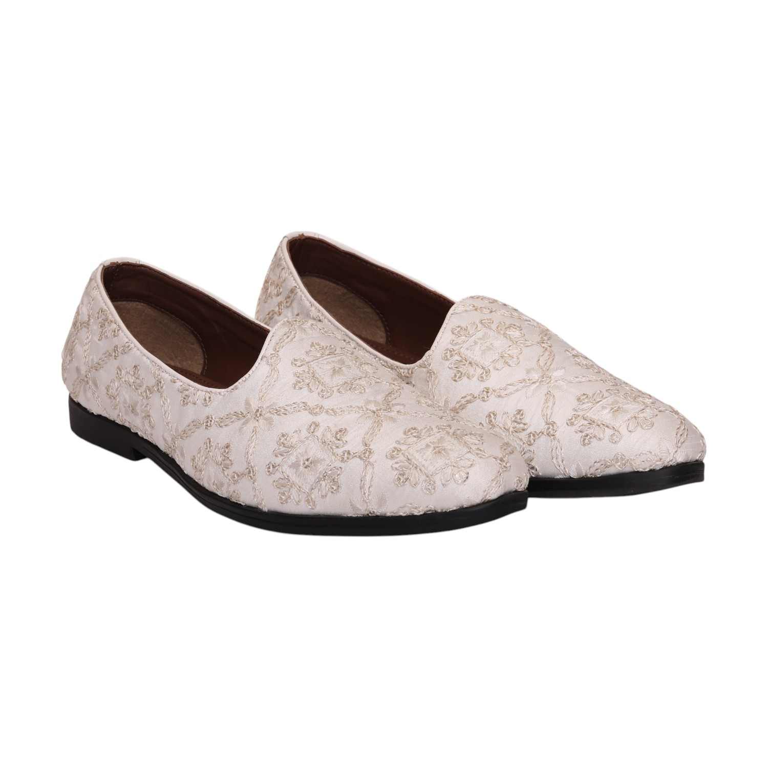 Men Offwhite Embroidered Ethnic Joothies  Slip On