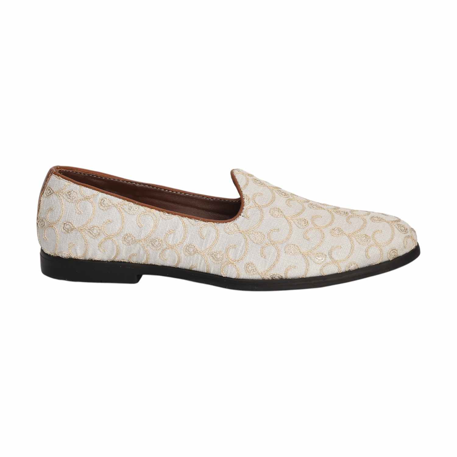 Men Beige Embroidered Ethnic Jutti