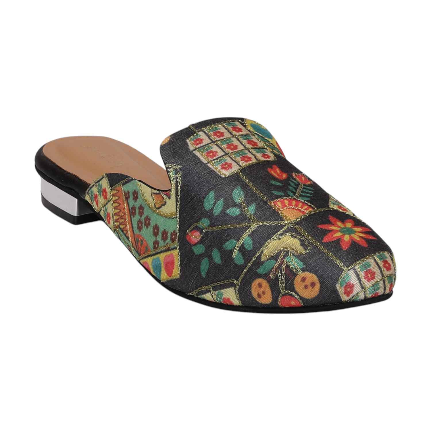 Women Indie Black Printed Mule