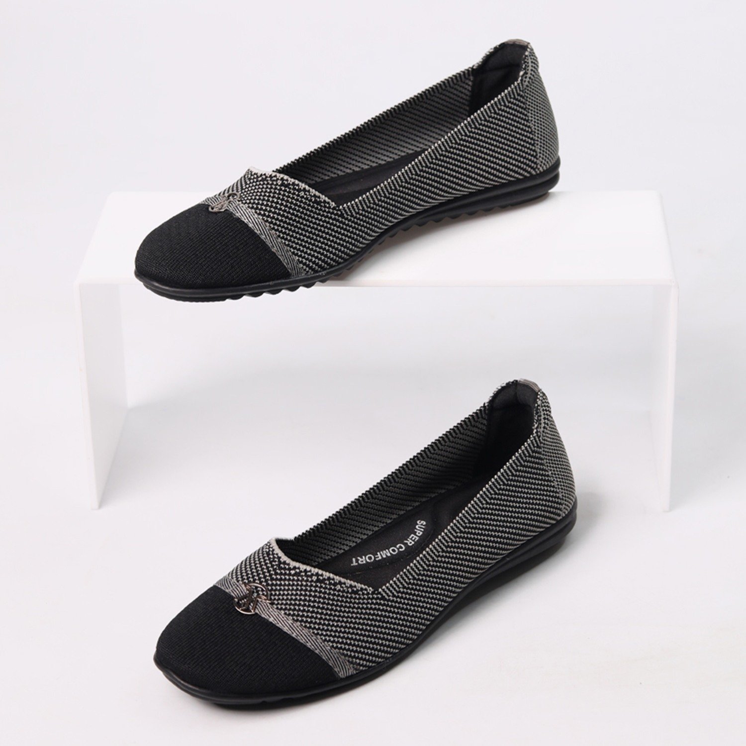 Monrow Ivy Black Flat
