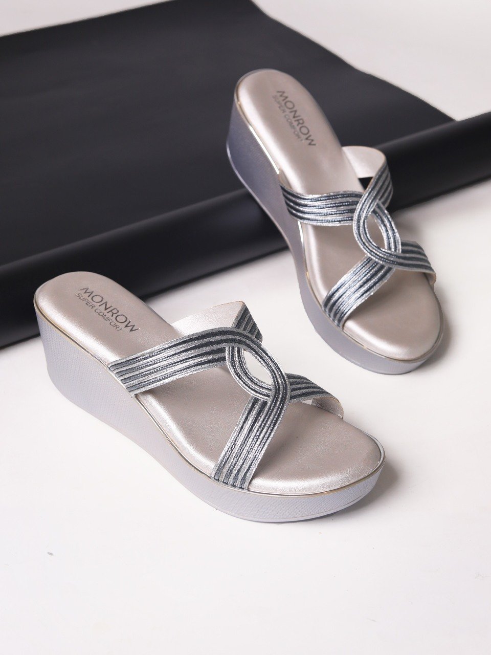 Monrow Tinley Silver Flatform Heels