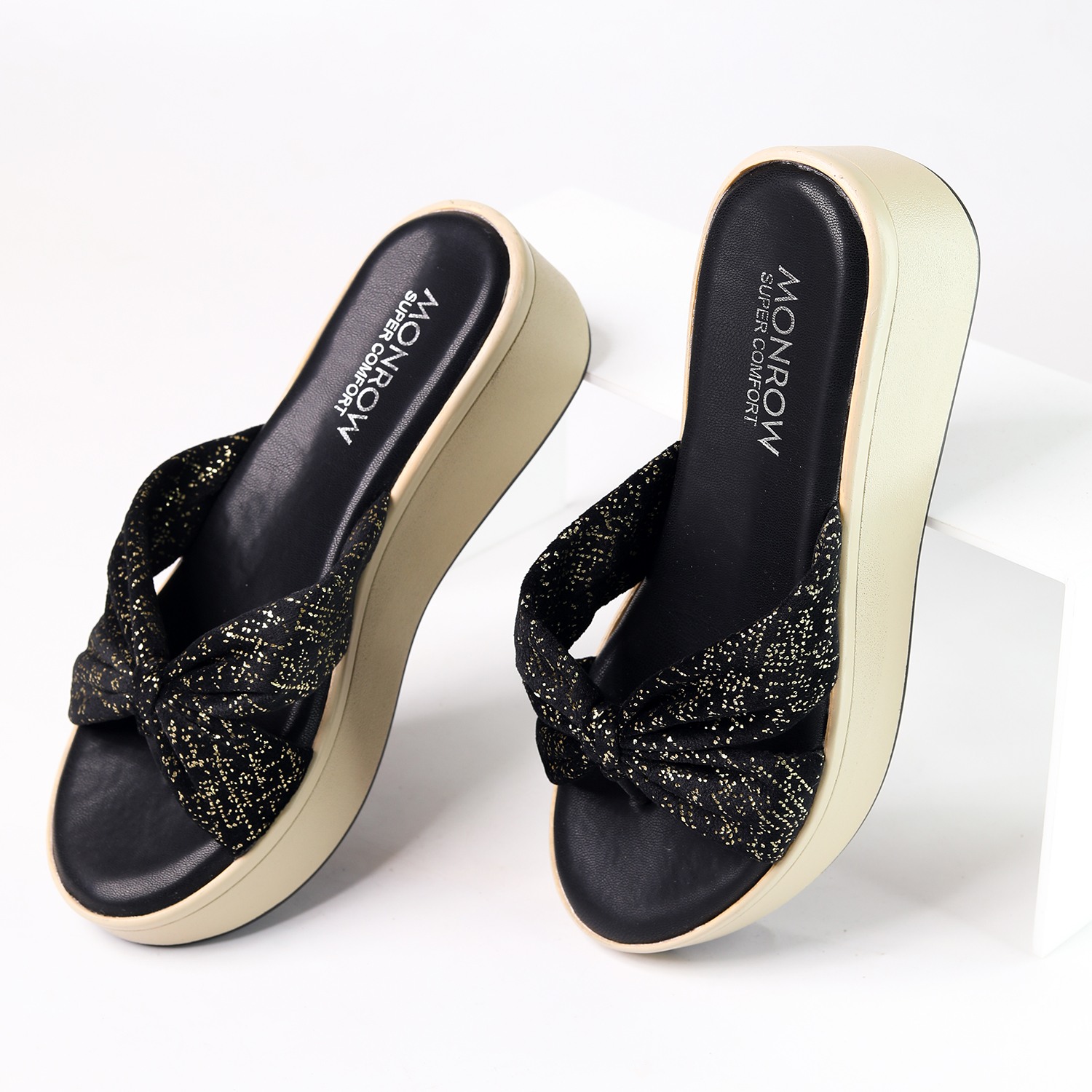Monrow | Monrow Nellie Black Flatform Heels|0