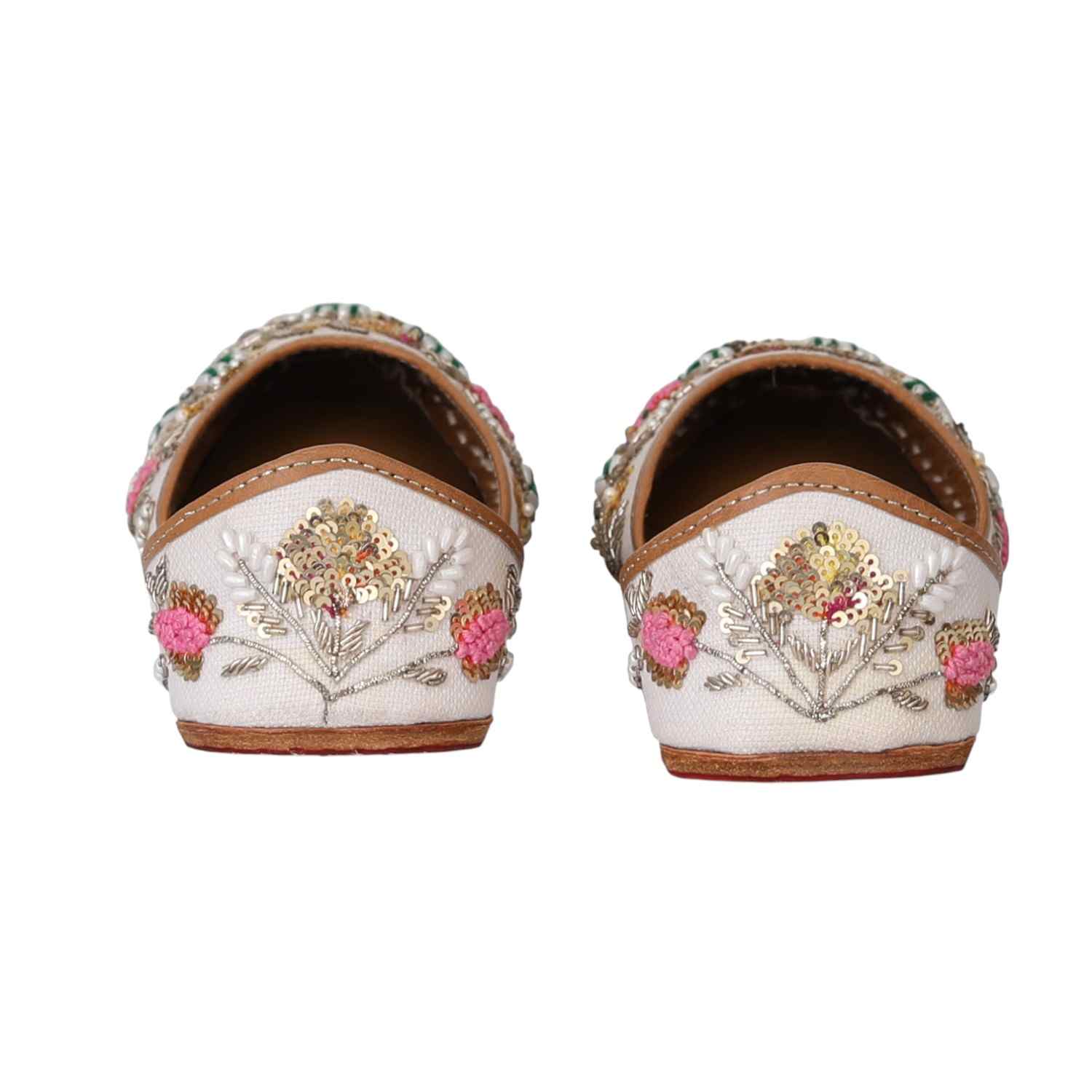 Meadow Charm Traditional Jutti