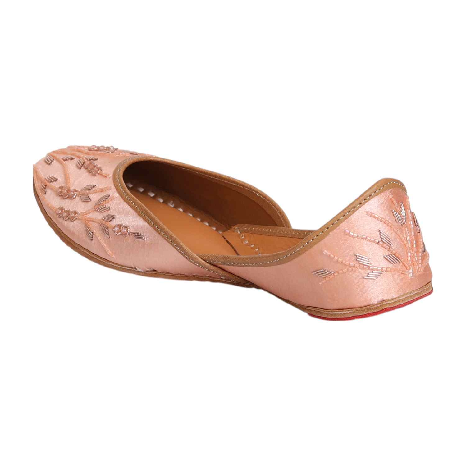 Women’s Peach Embroidered Ethnic Jutti