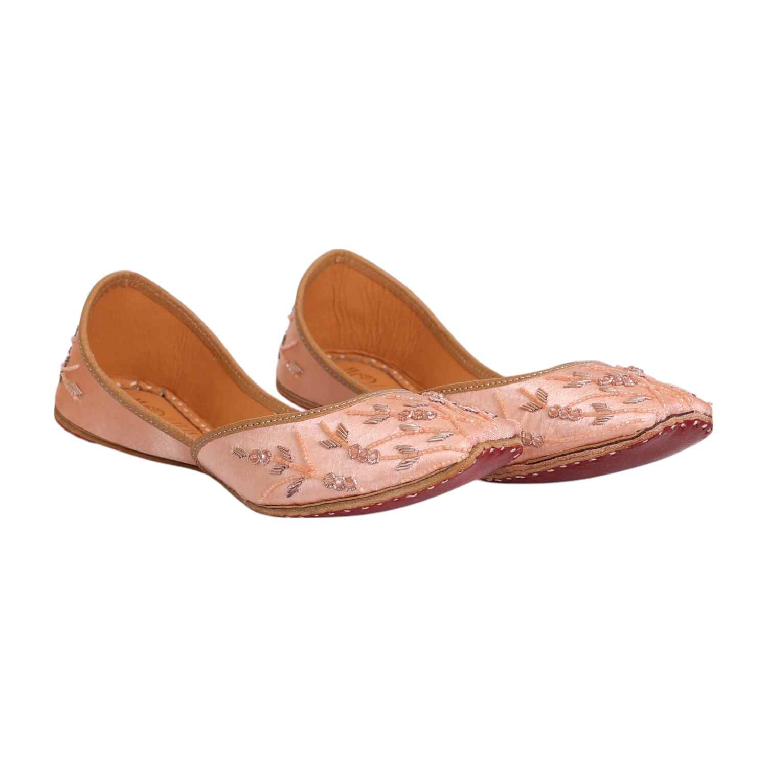 Women’s Peach Embroidered Ethnic Jutti