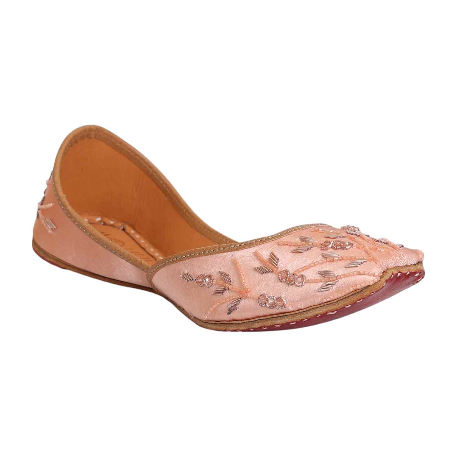 Women’s Peach Embroidered Ethnic Jutti
