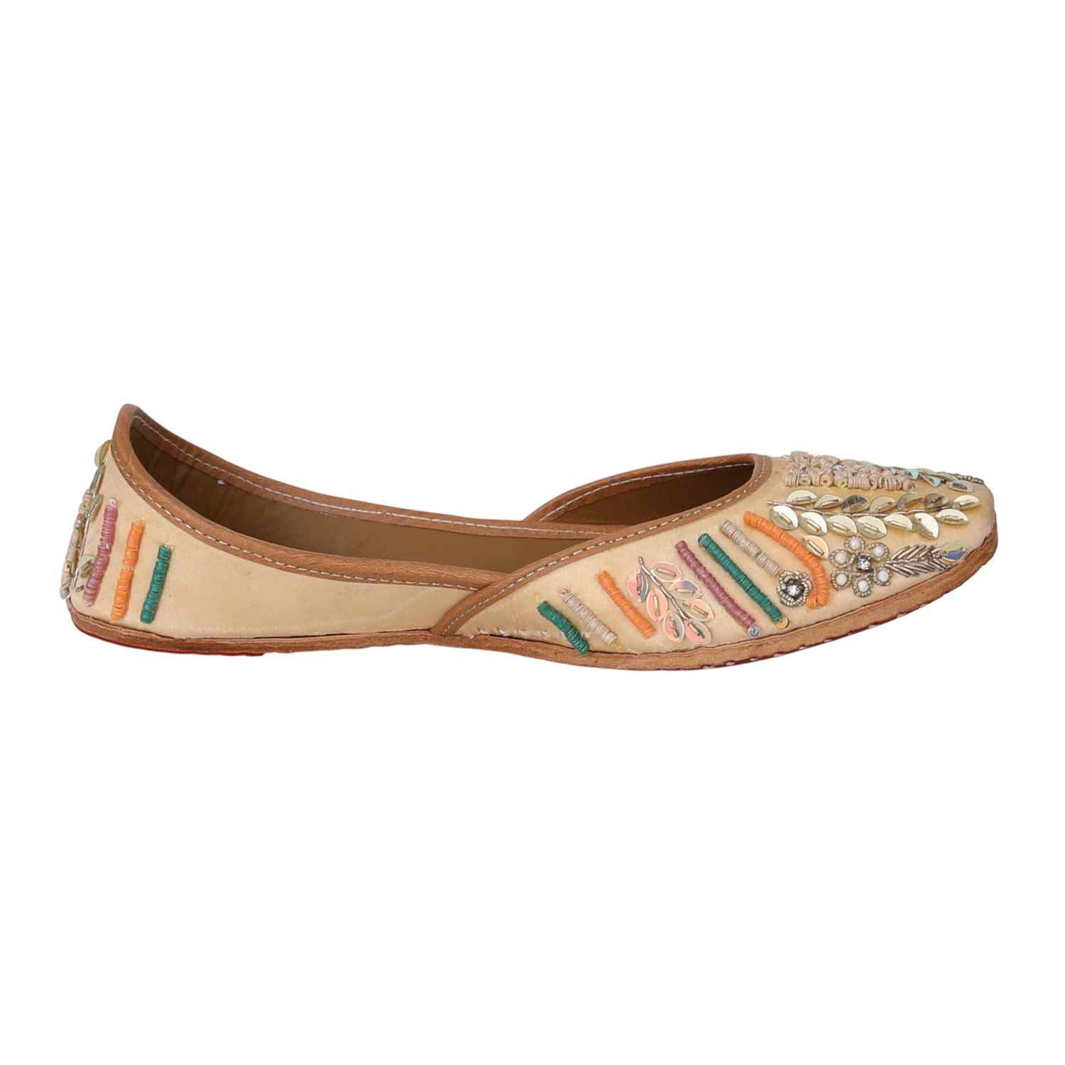 Sunlit Bloom Embroidered Jutti