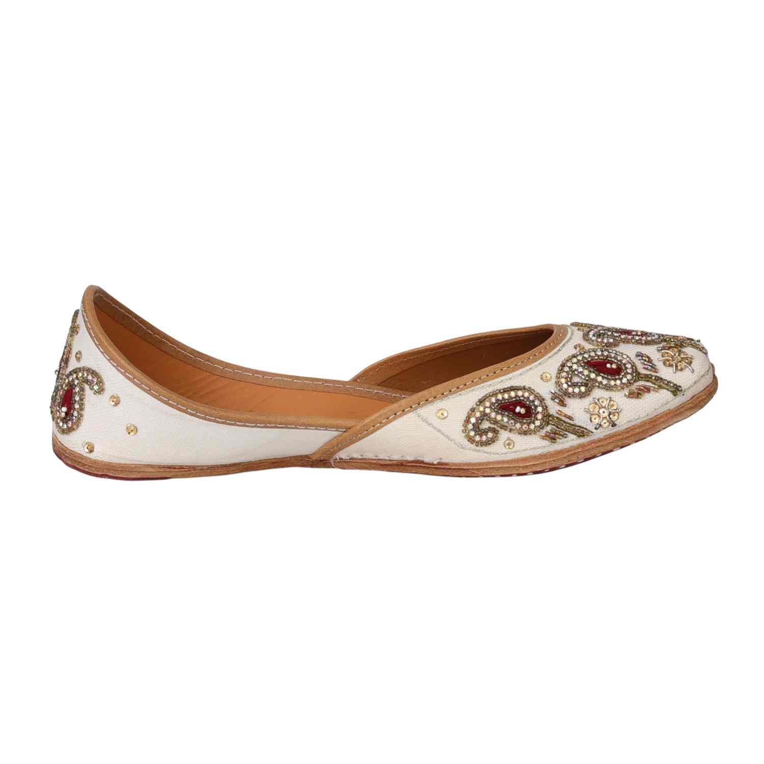 Regal Bloom Embroidered Jutti