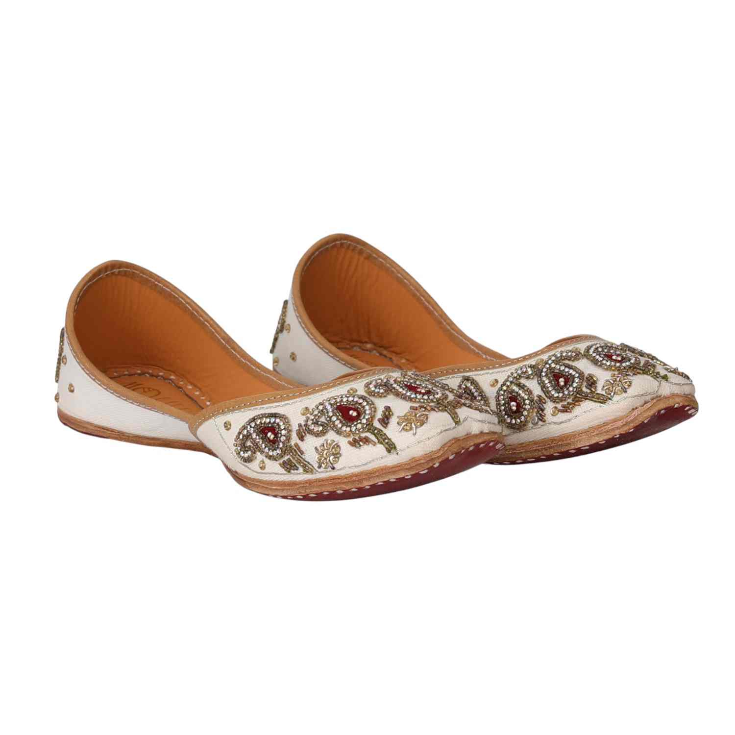 Regal Bloom Embroidered Jutti