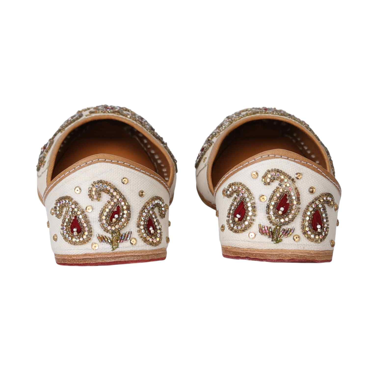 Regal Bloom Embroidered Jutti