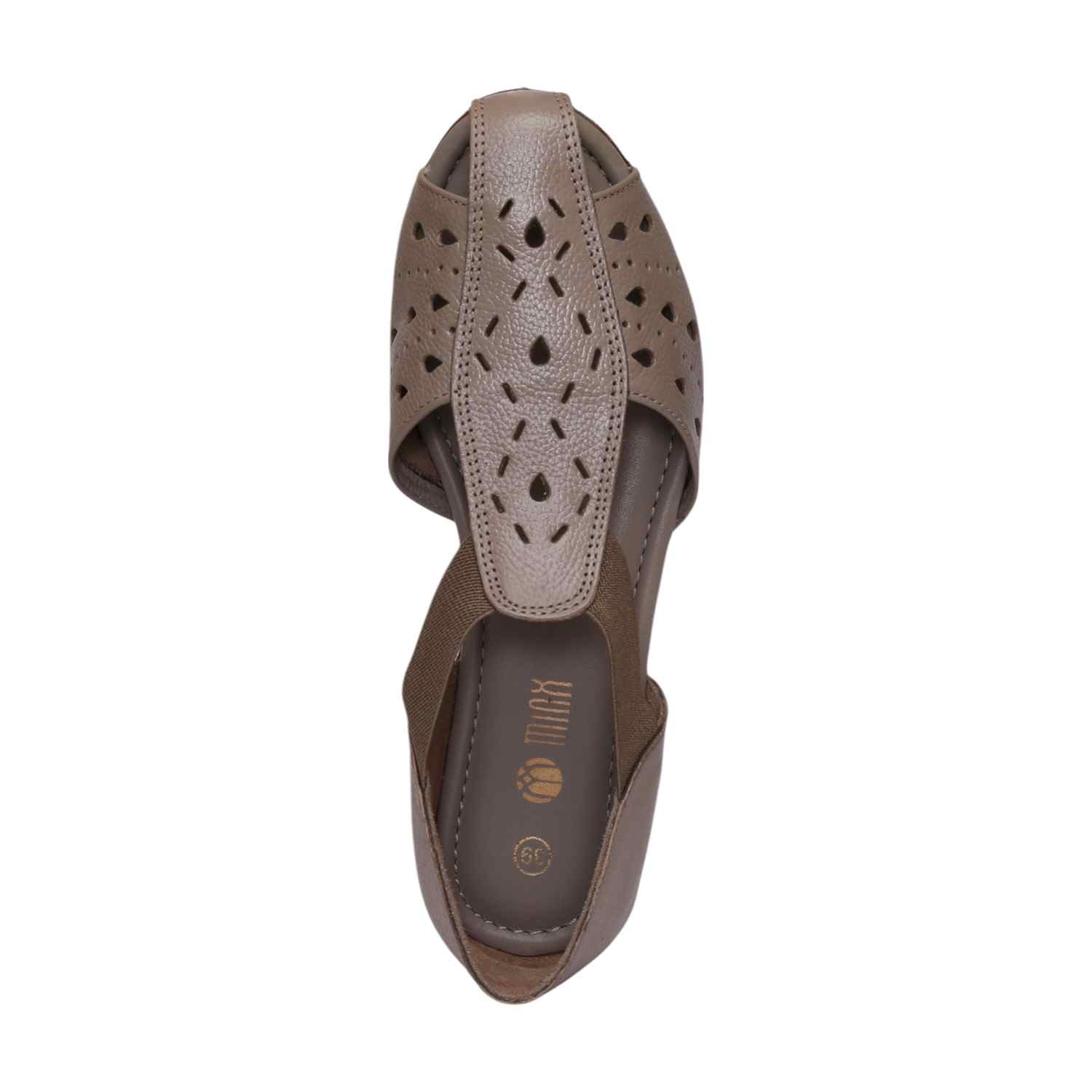 Women Chikoo Sandals Casual Flat