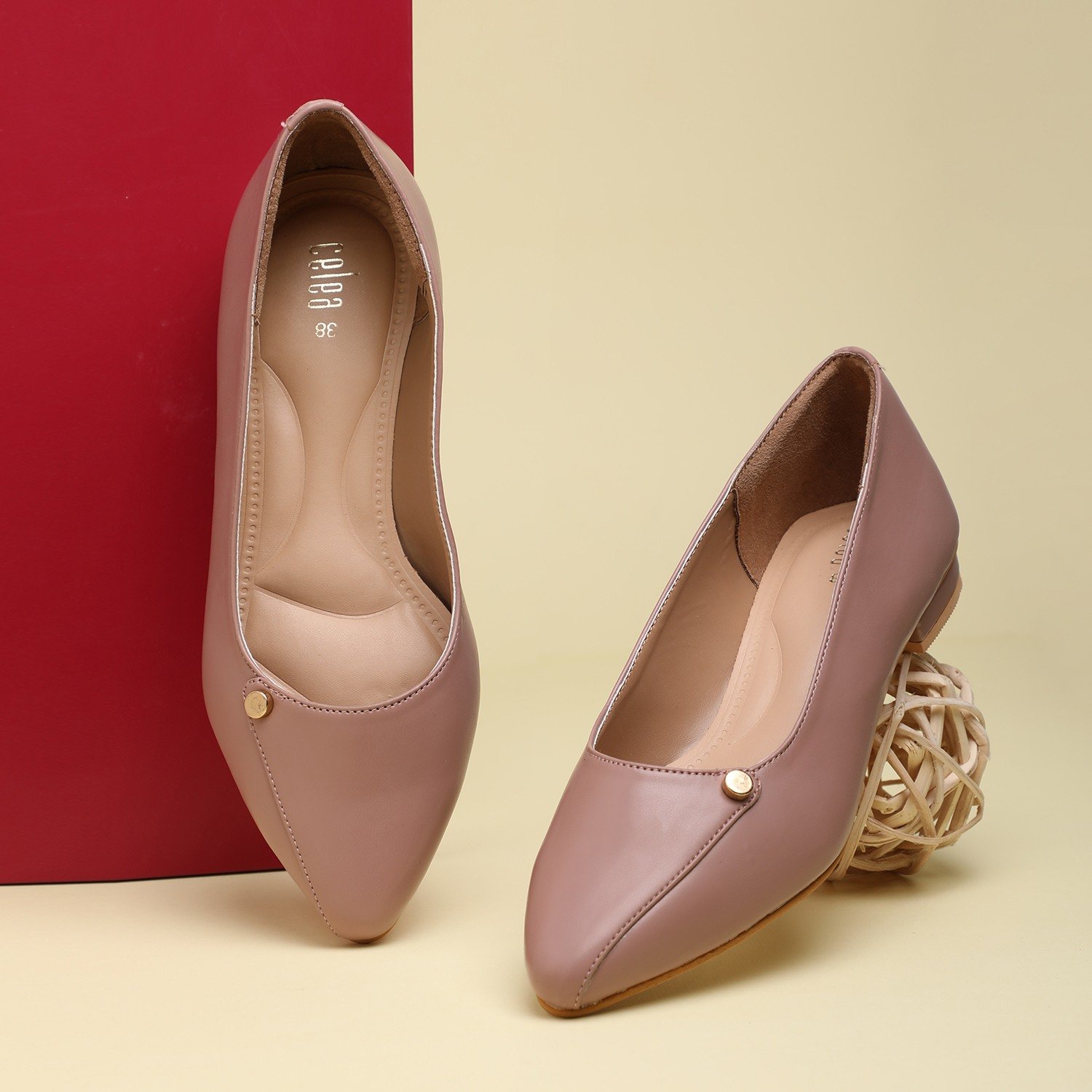 Women Wood Rose Flat Ballarinas