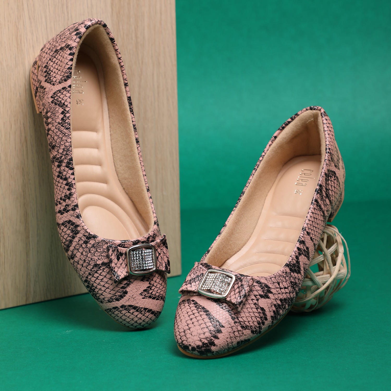 Women Peach Flat Shoes Ballarinas