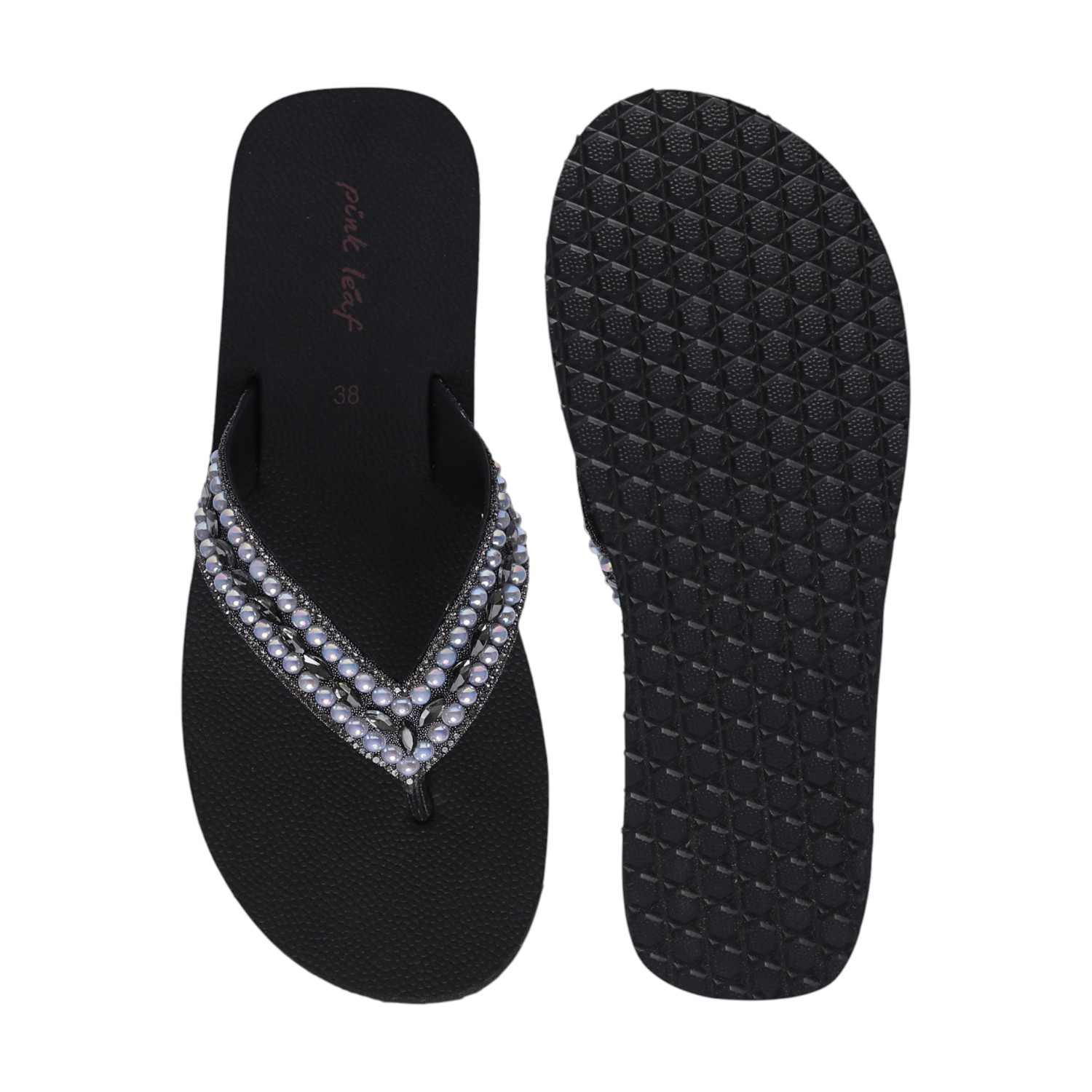 Women Black Pearl Thong Flats