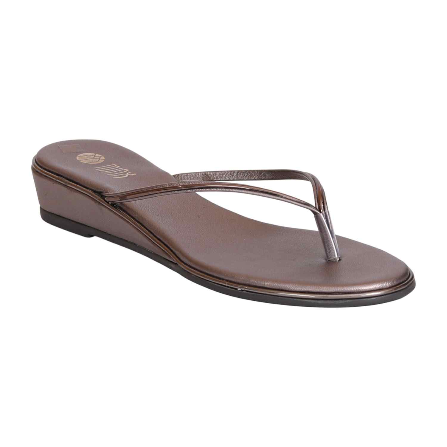 Women Chic Bronze Wedge Thongs