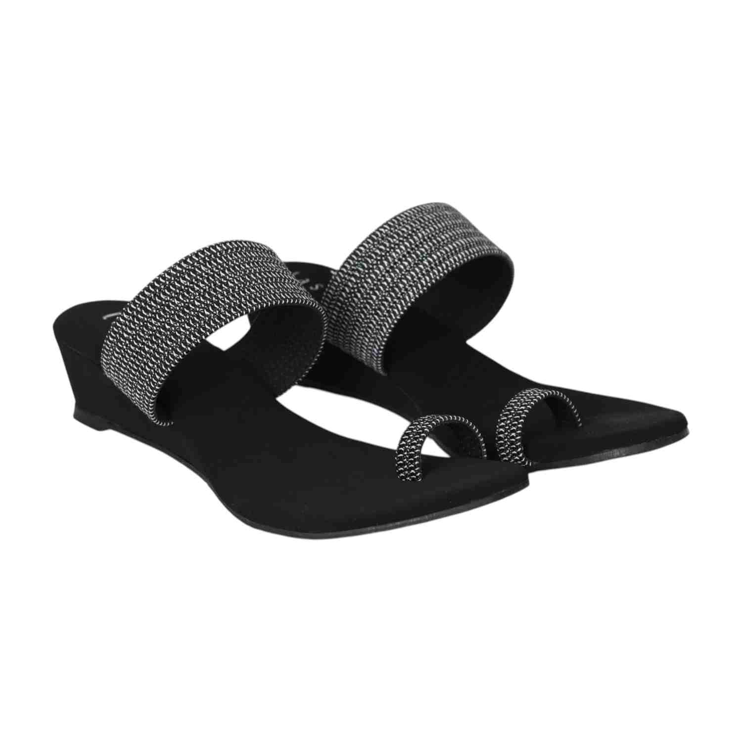 Women's Noir Whisper Toe Ring Flats