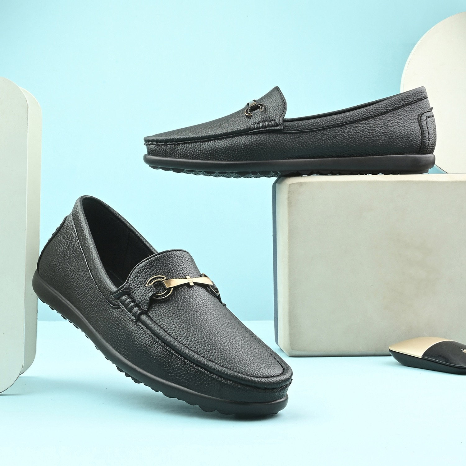 WARRIN BLACK SLIP ON