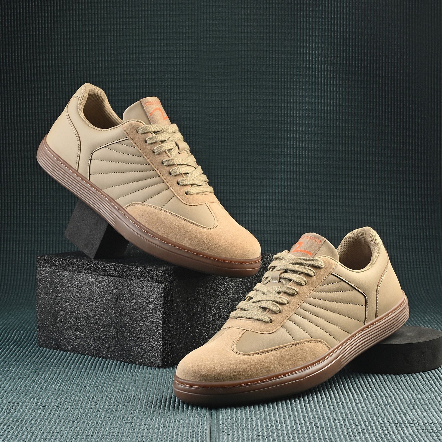 NARELLE BEIGE SNEAKERS