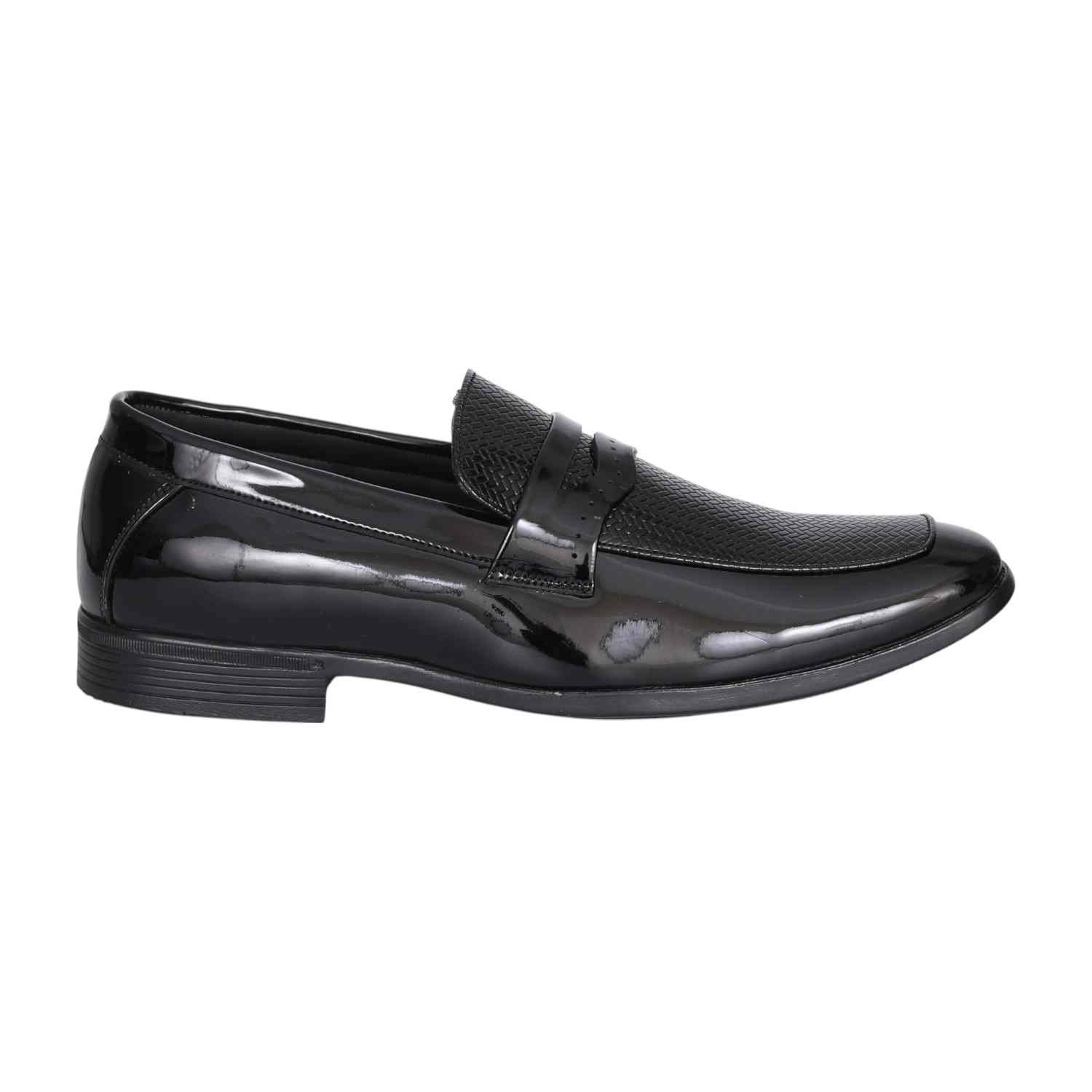Men Sophisticated Black Textured Formal Loafers