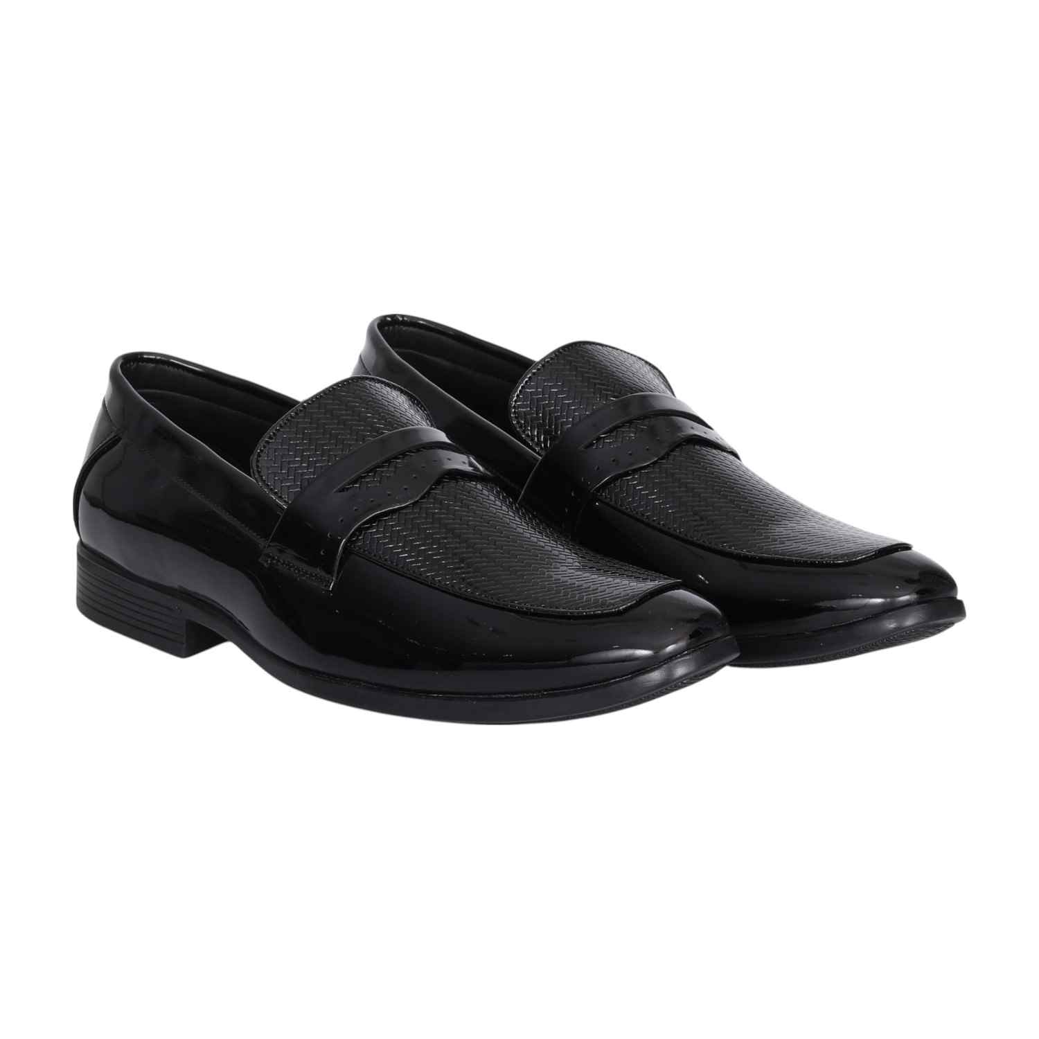 Men Sophisticated Black Textured Formal Loafers