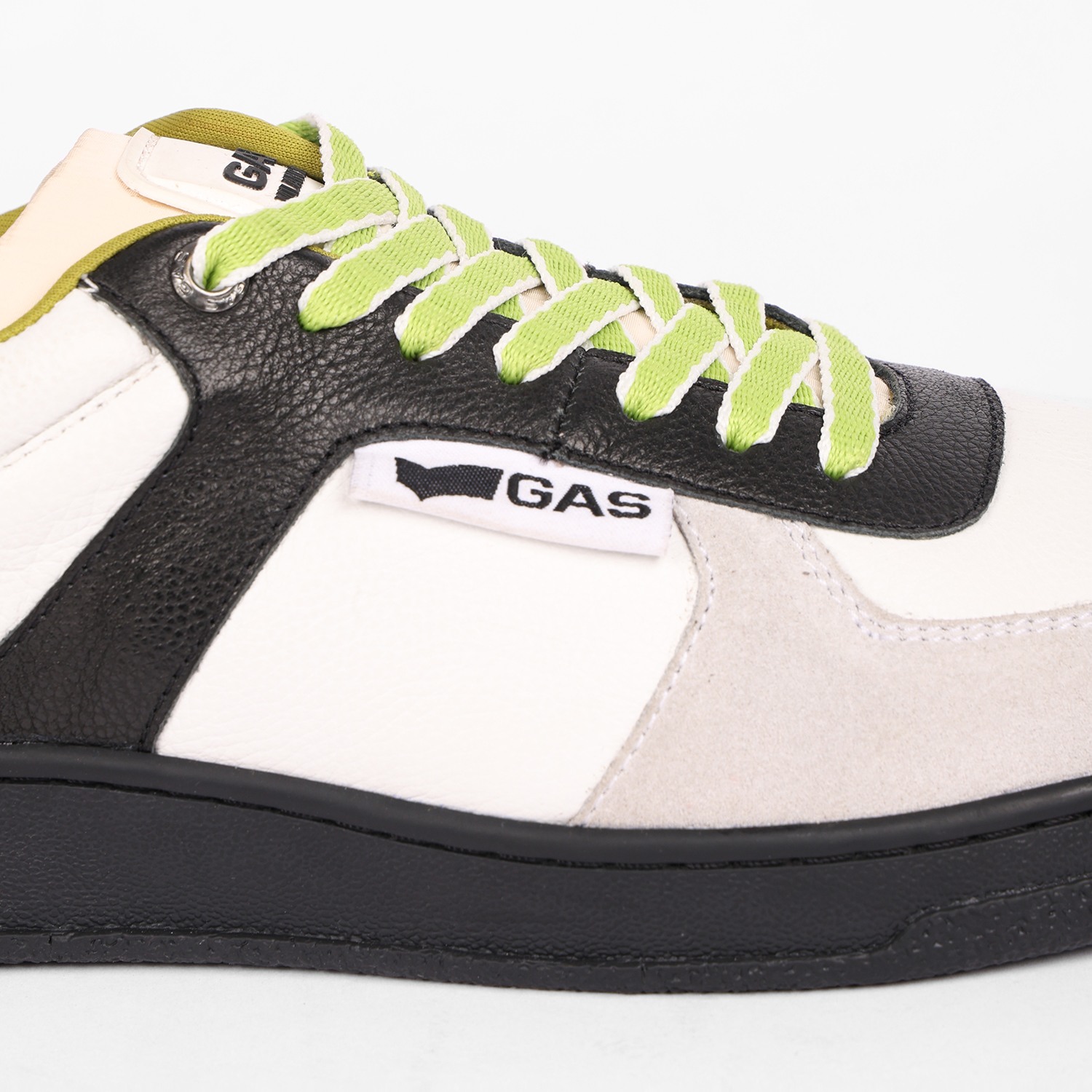 Men Cristallo White Black Sneaker