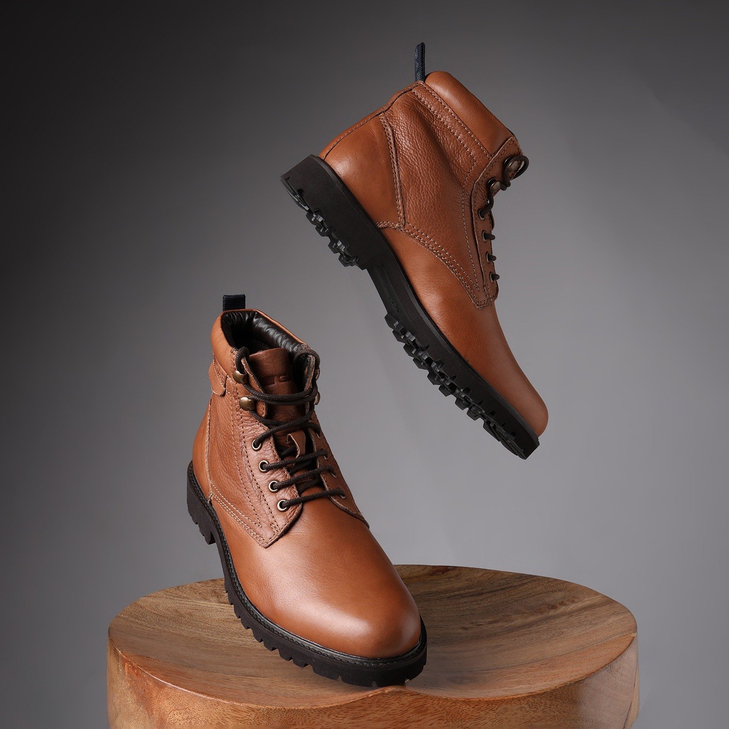 Men Gravitas X Tan Boots