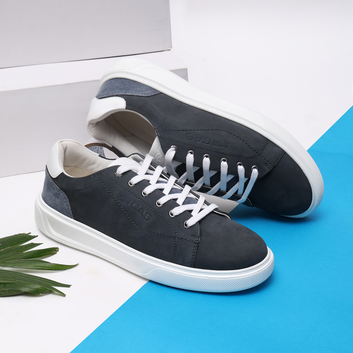 Men Vault One Blue Sneakers