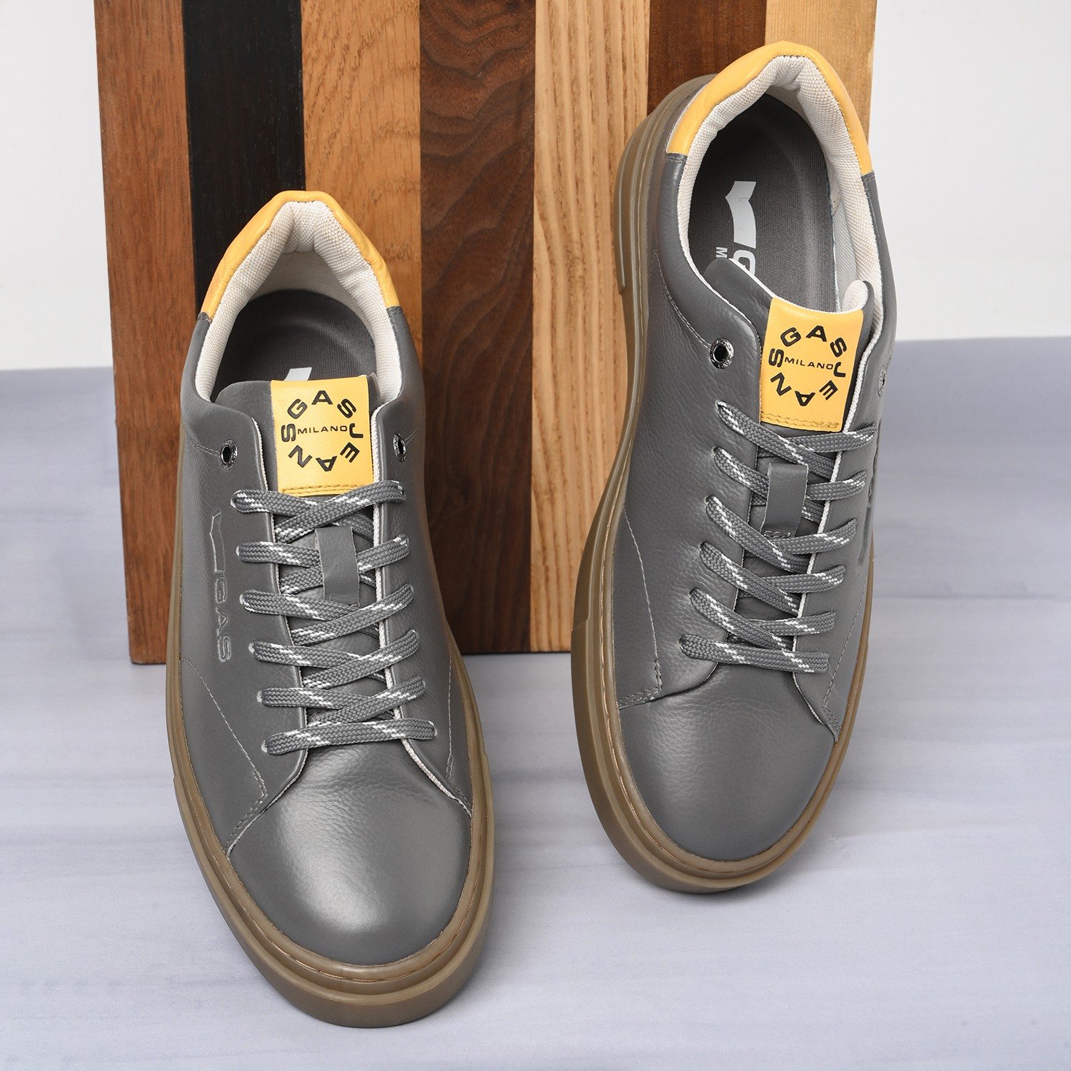 Men Veloce Grey Yellow Sneakers