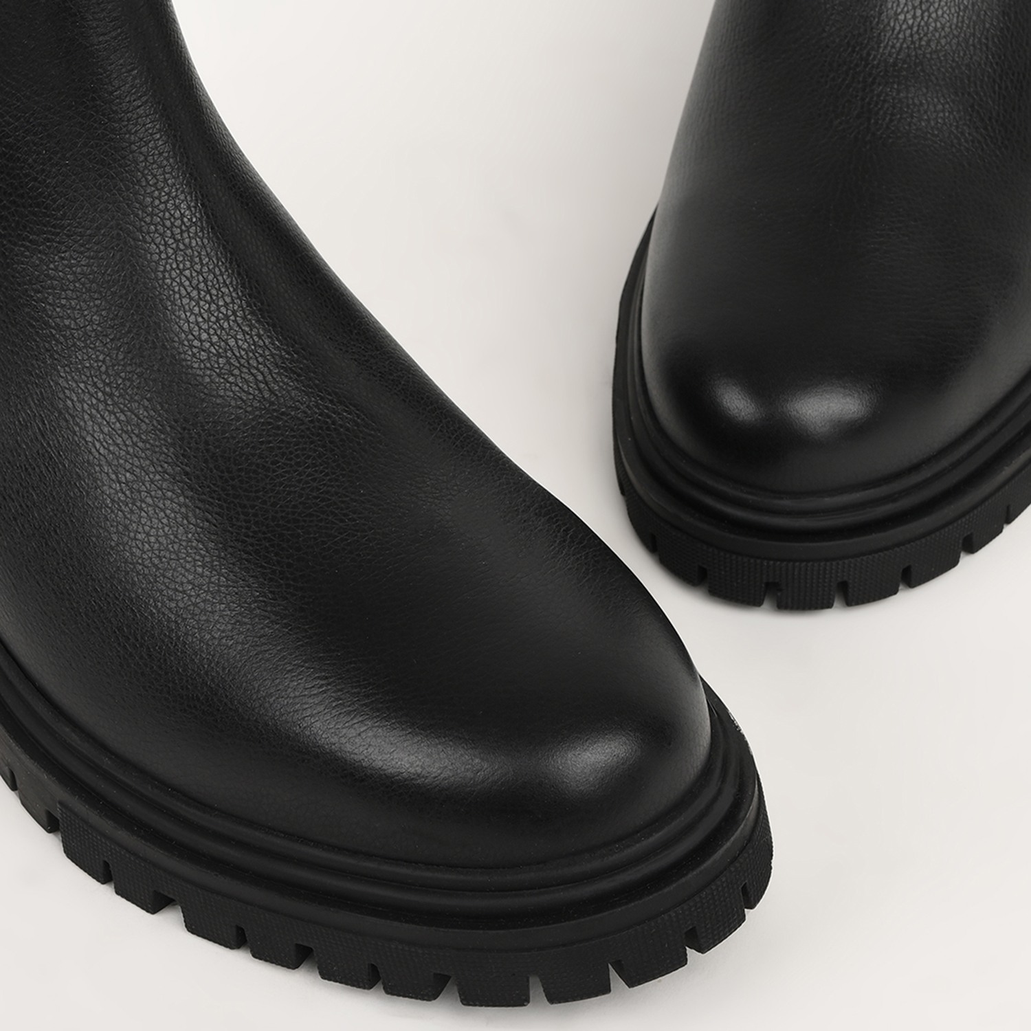 Men AeroGuard Black Chelsea Boots