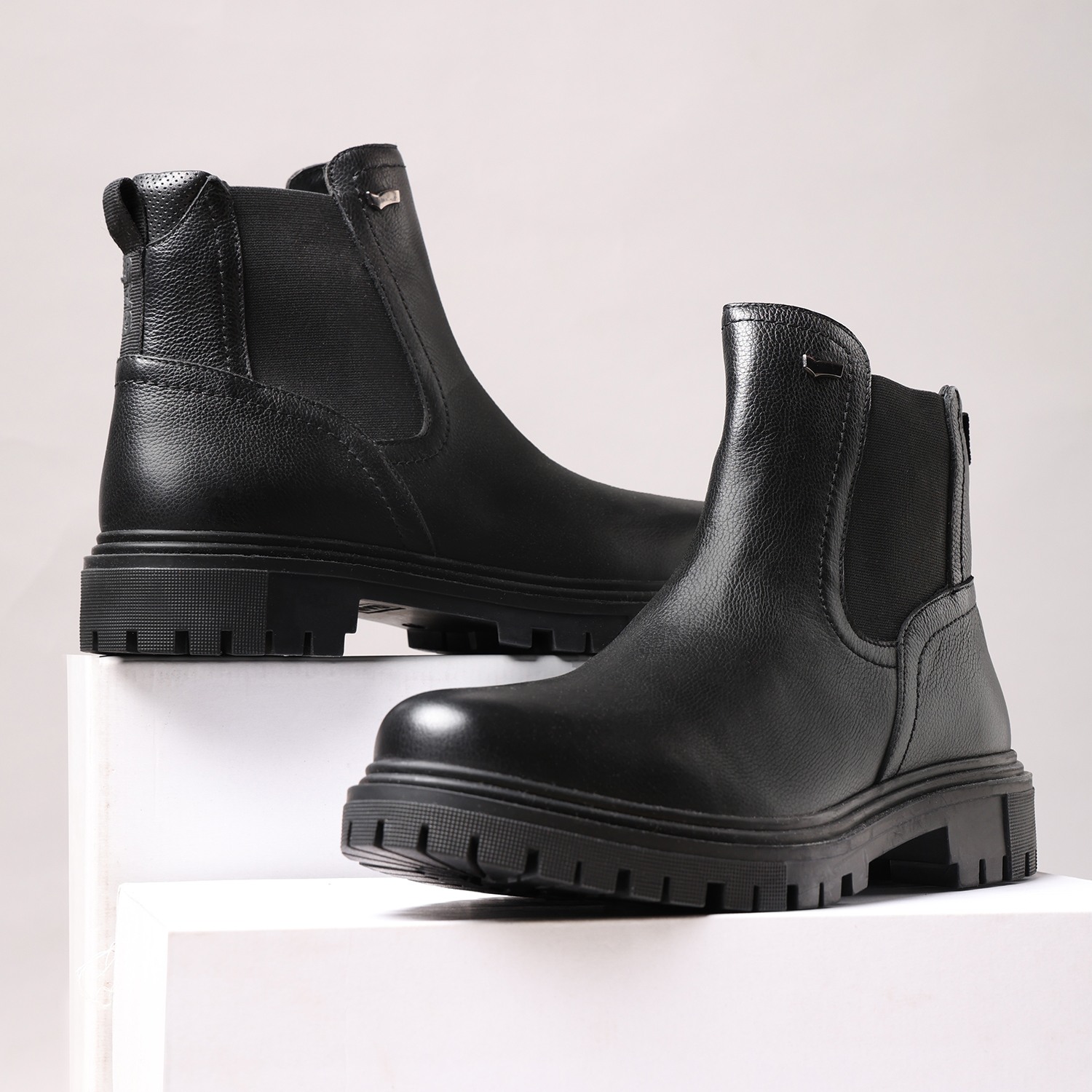 Men AeroGuard Black Chelsea Boots