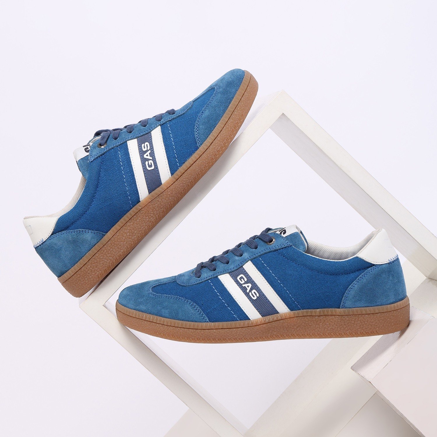 Men AltoDrive Blue white Sneakers