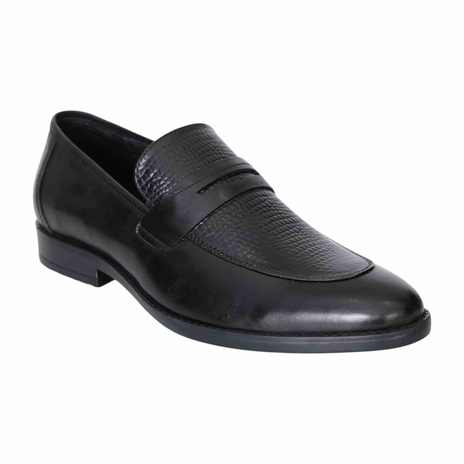 Men Black Textured Penny Loafers