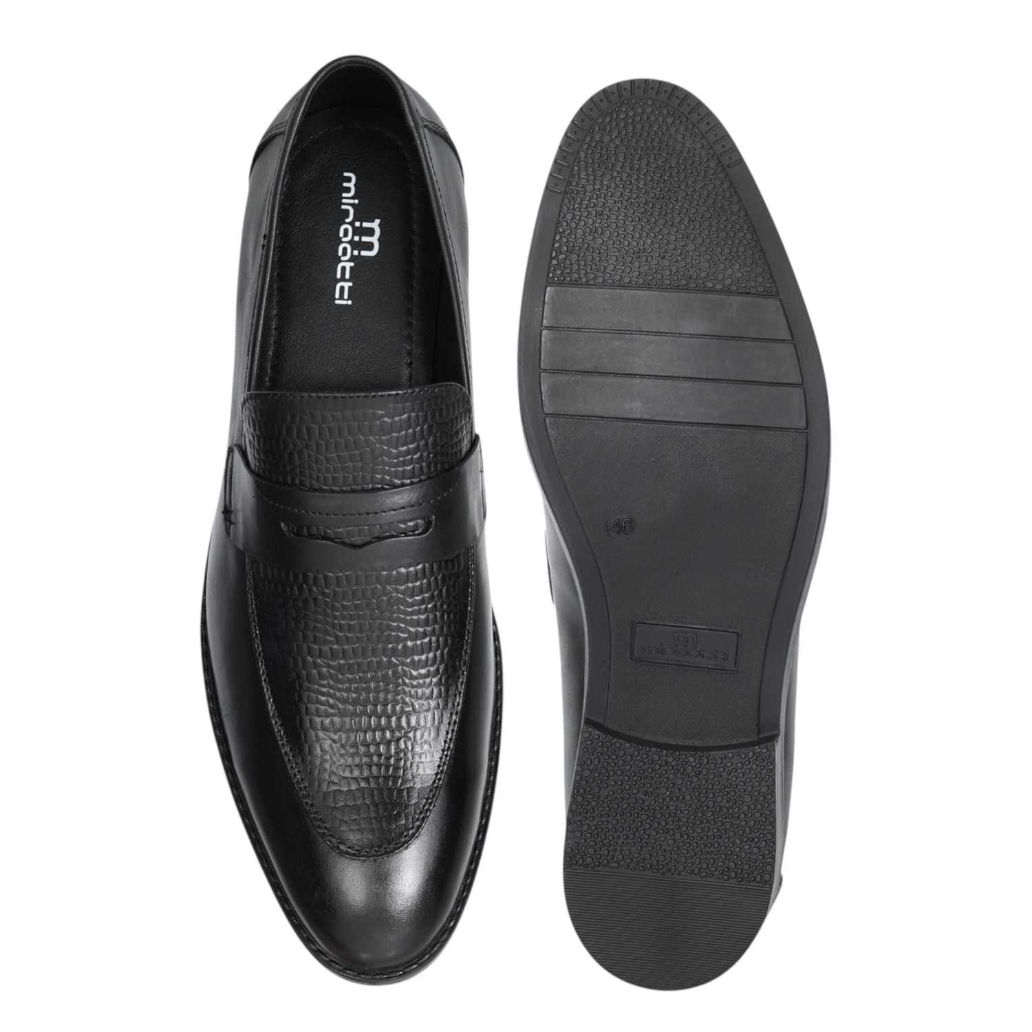 Men Black Textured Penny Loafers