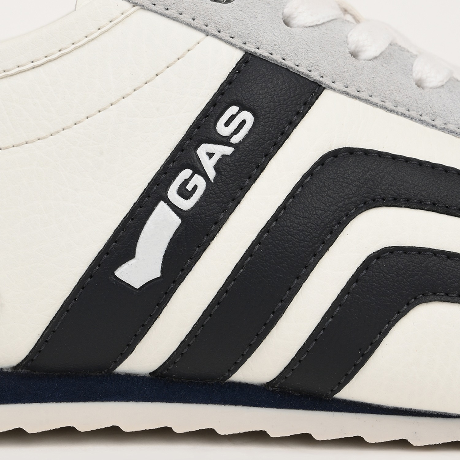 Men HoloStride White black Sneakers