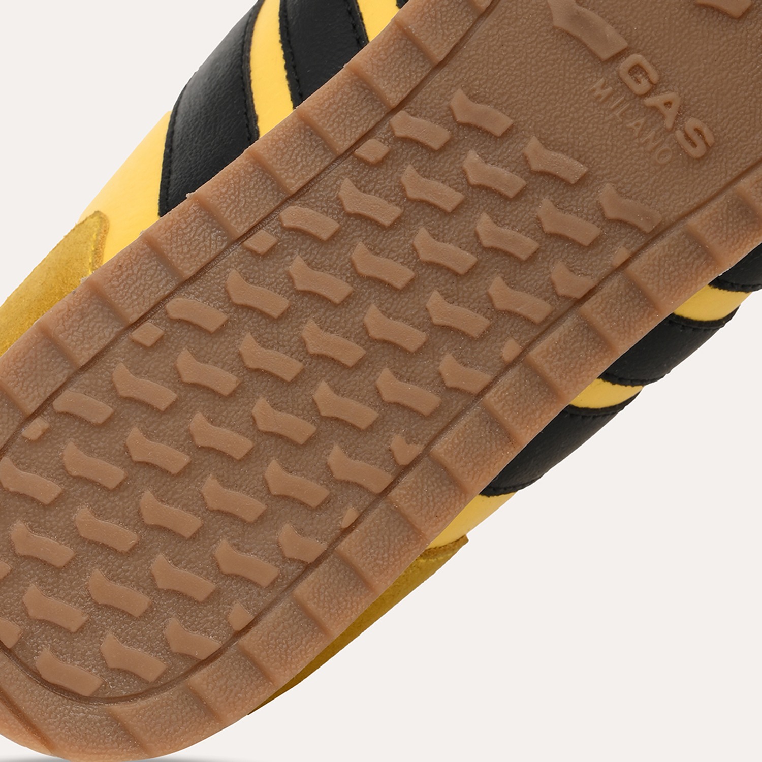 Men HoloStride Yellow black Sneakers