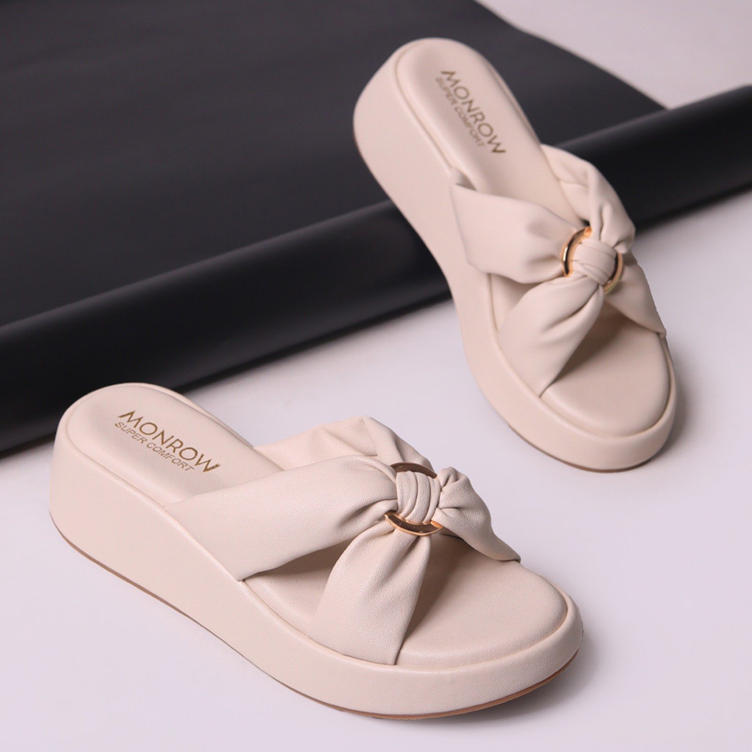 Monrow Alani Cream Wedge Heels