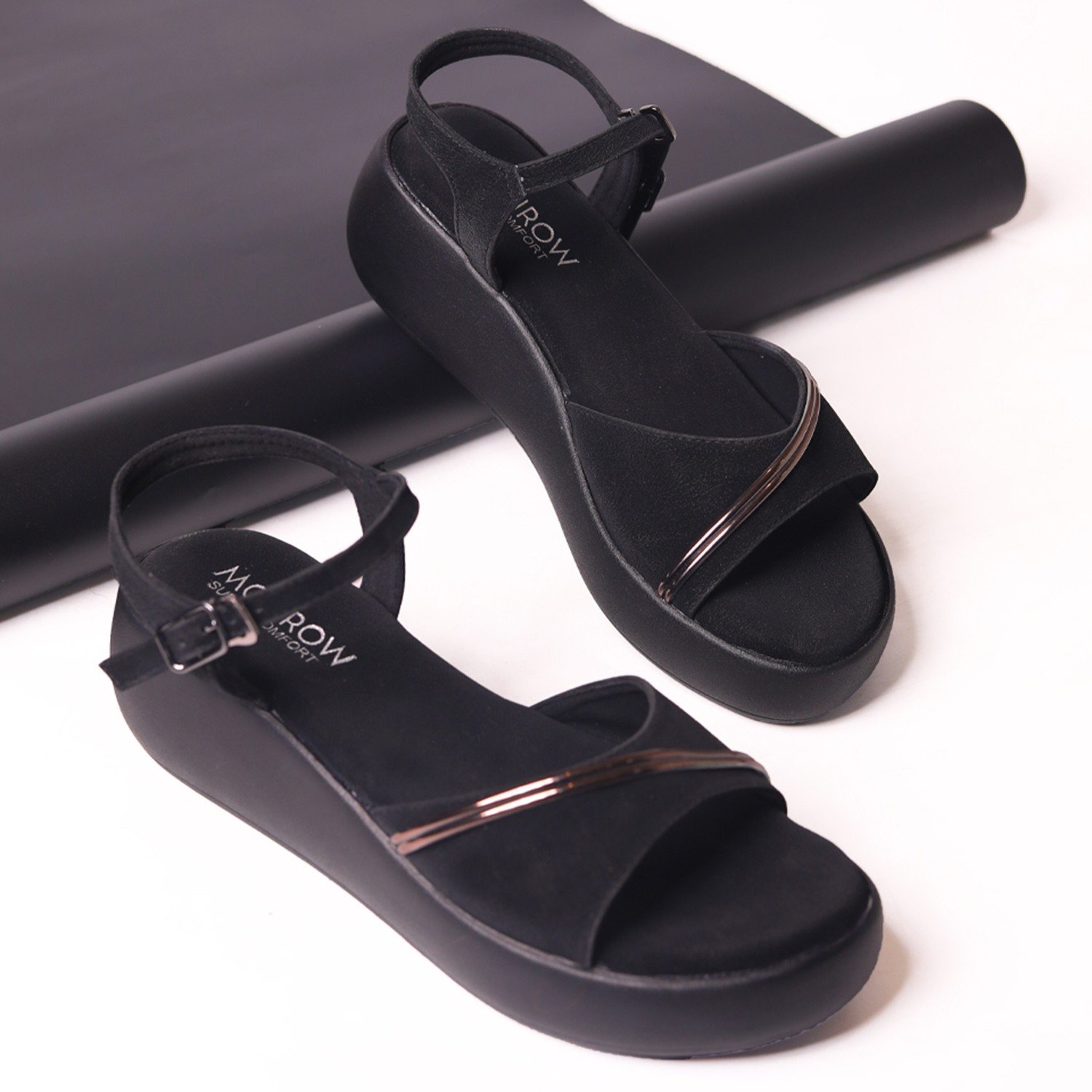 Monrow Kaylee Black Flatform Heels