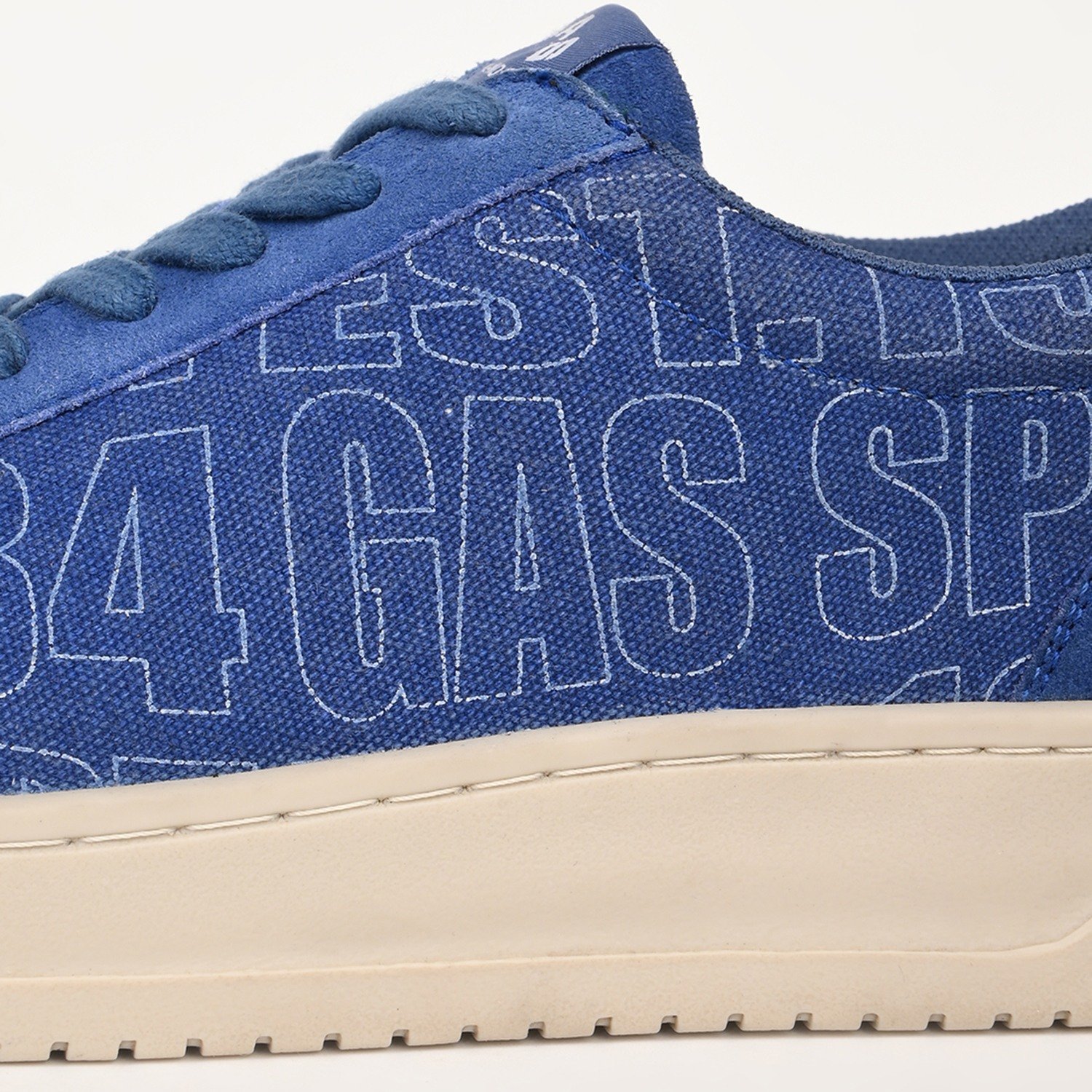 Men CloudVolt Blue Sneakers