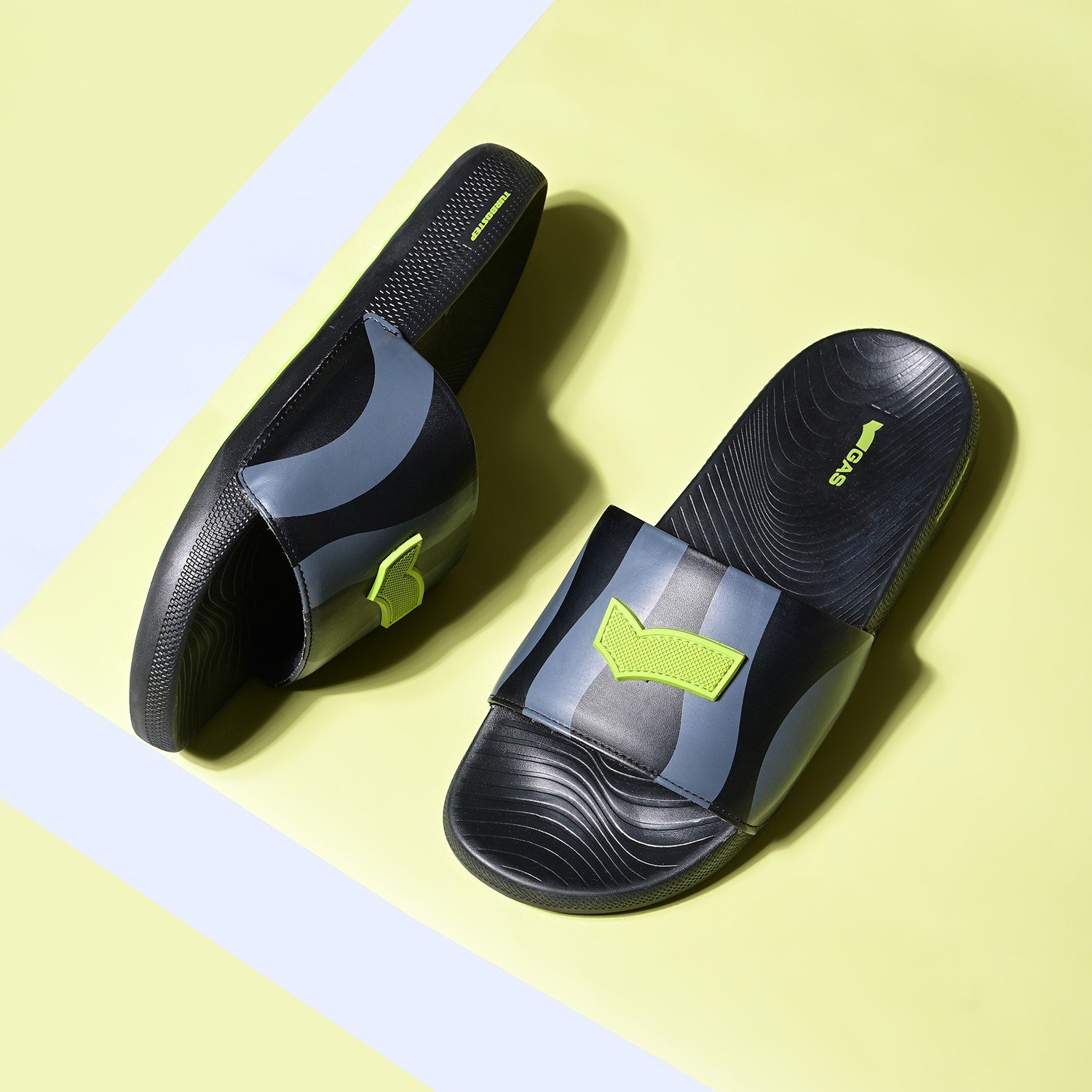 Men's Ondoso Black Slides