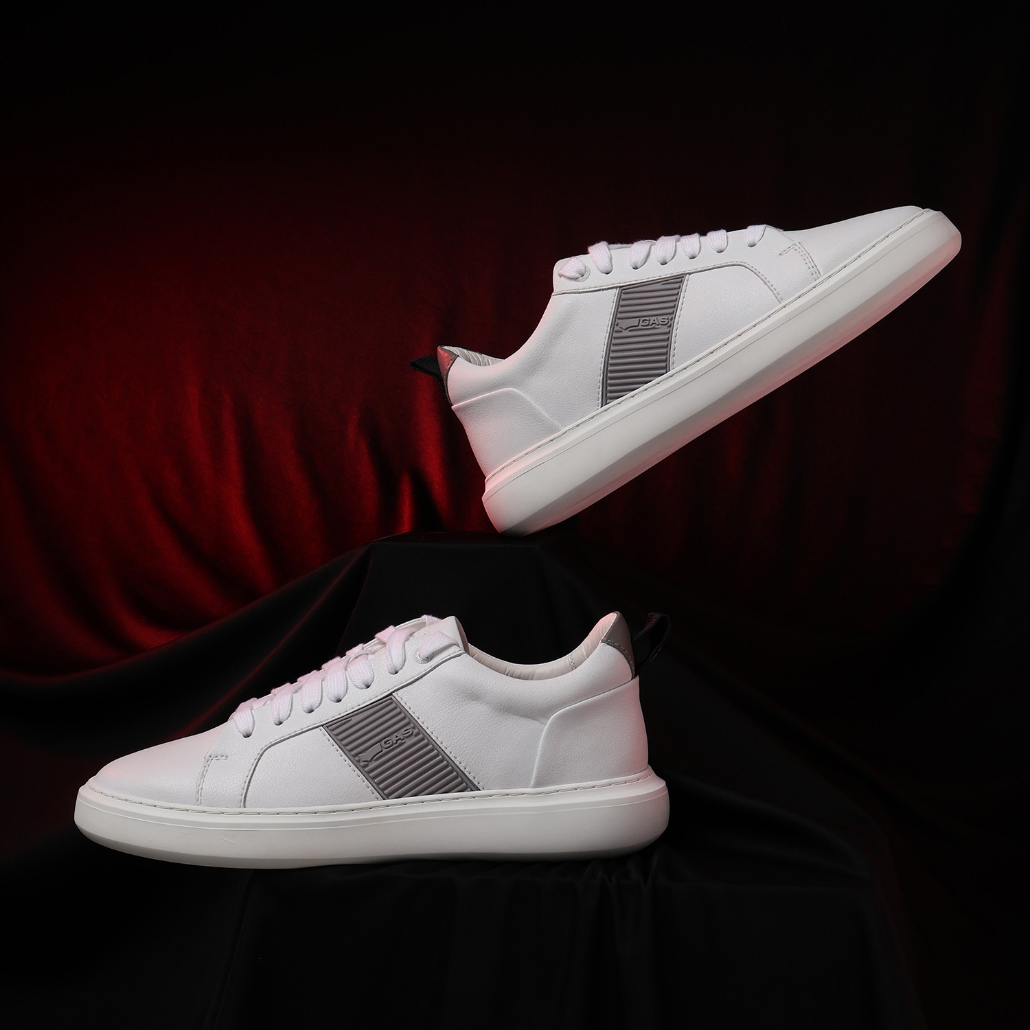 Men LussoFlex White Sneakers