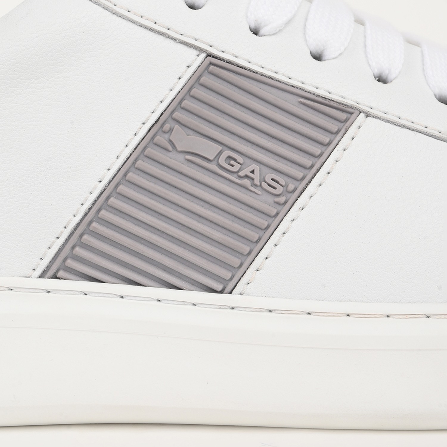 Men LussoFlex White Sneakers