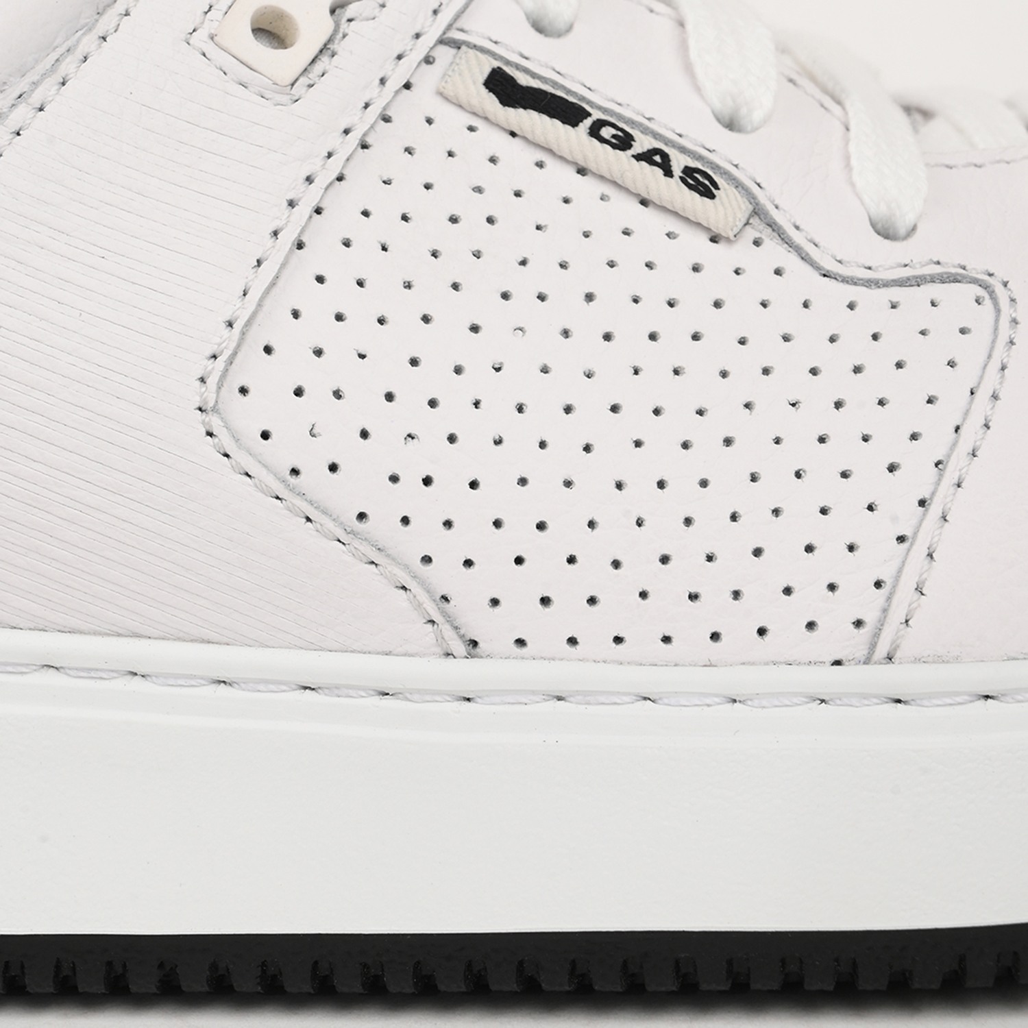 Men Respiro White Sneakers