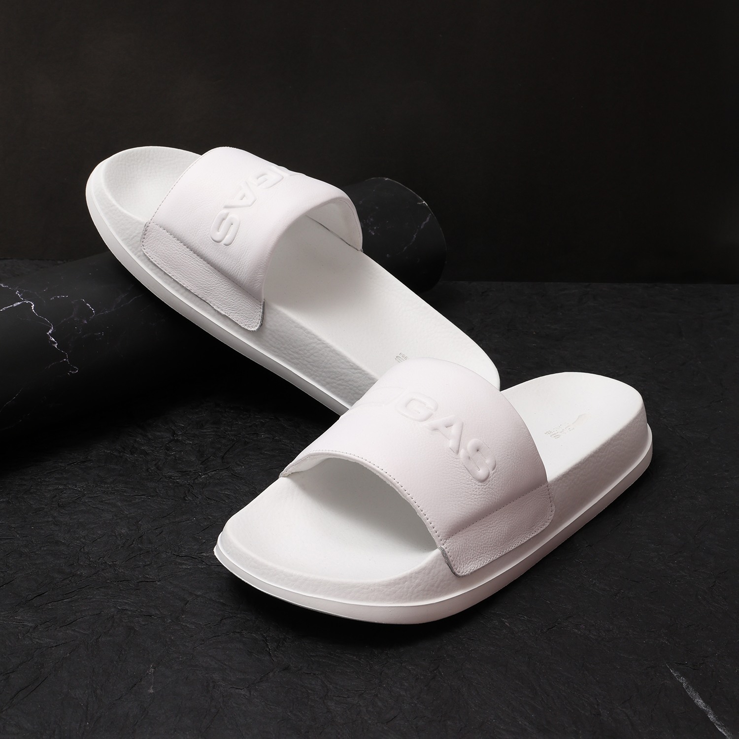 Men Comodo White Sliders
