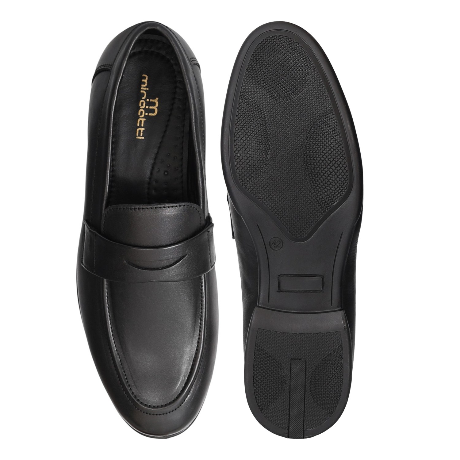 Men Black Classic Penny Loafers